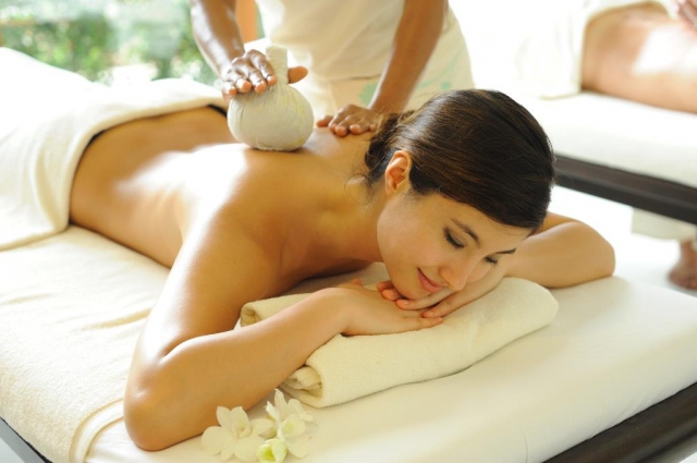 Wellness & Spa hotel Čertov*** nabízí velkou škálu masáží, procedur uvolňujících, zkrášlujících, léčivé zábaly, wellness i plavecké vyžití. 